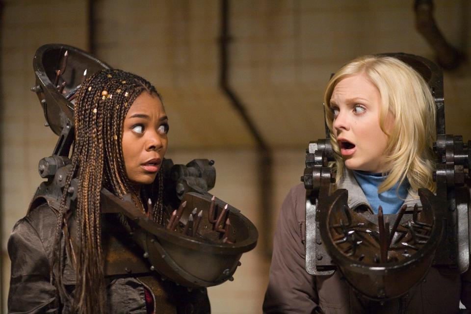 Regina Hall (left) starred alongside Anna Faris in the horror-comedy "Scary Movie" franchise, including 2006's "Scary Movie 4."