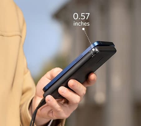 A lightweight, compact, and high-speed portable charger