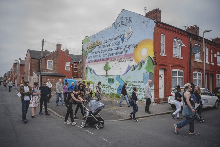 <span class="caption">People walk together during the Manchester Histories festival.</span> <span class="attribution"><span class="source">Karen Shannon.</span>, <span class="license">Author provided</span></span>