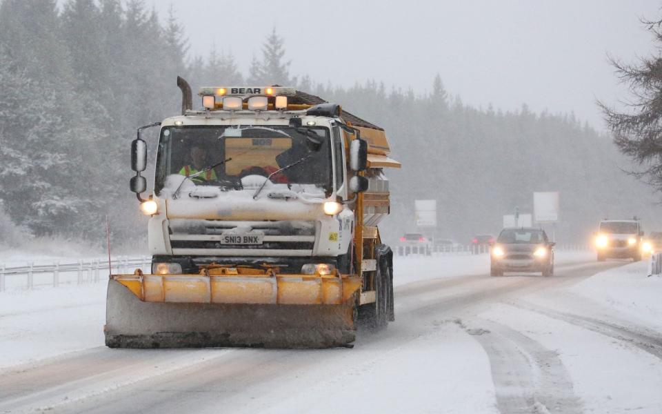 Blizzard conditions on the A9, about 15 miles south of Inverness, as Storm Arwen batters the north of Scotland. - Peter Jolly/Northpix