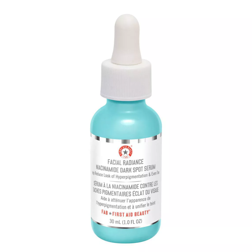 FIRST AID BEAUTY Facial Radiance Niacinamide Dark Spot Serum