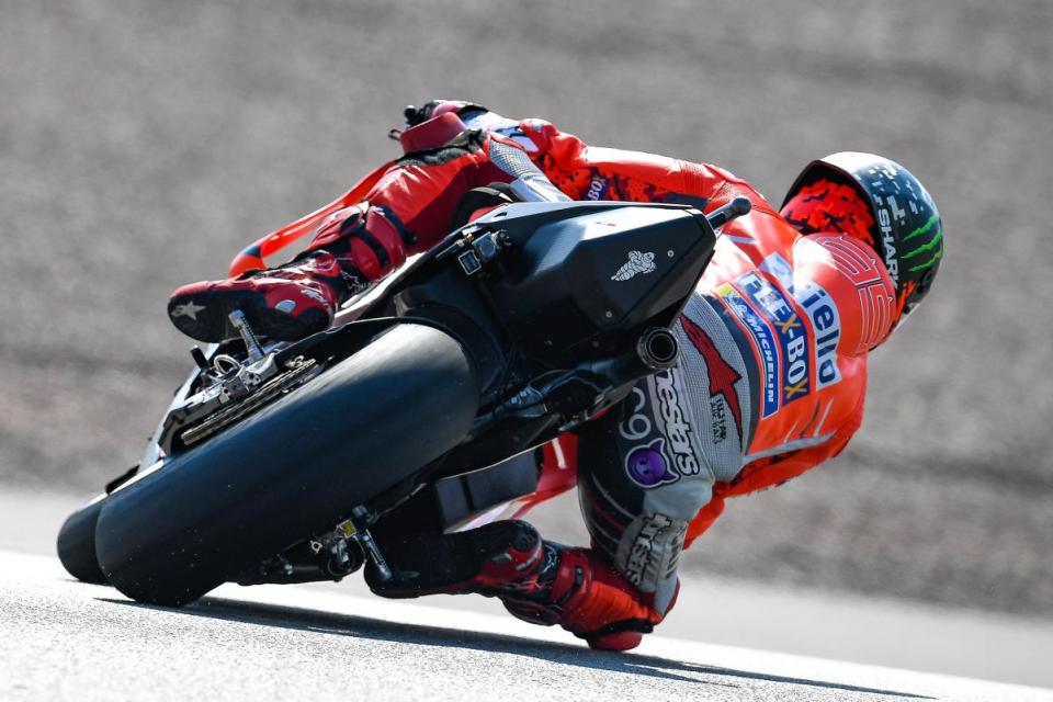 99-jorge-lorenzo-esp_ds56444.gallery_full_top_lg