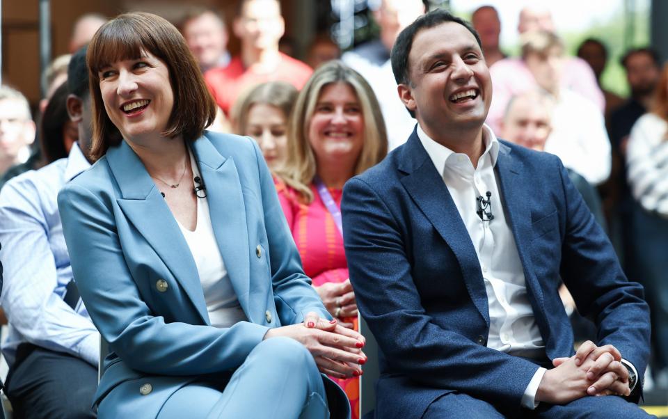 Shadow Chancellor of the Exchequer Rachel Reeves and Scottish Labour leader Anas Sarwar