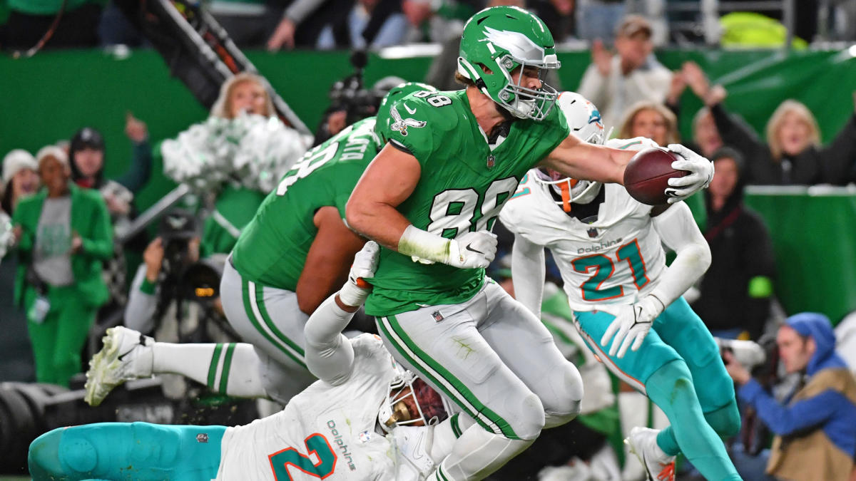 Evaluation of Philadelphia Eagles Positional Performance in Week 7 Victory against Miami Dolphins