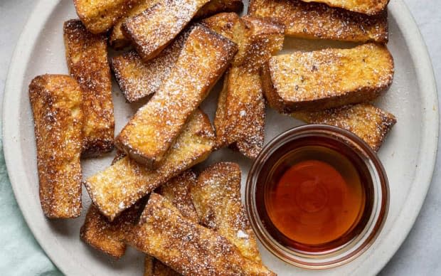 <p><a href="https://feelgoodfoodie.net/recipe/air-fryer-french-toast/" rel="nofollow noopener" target="_blank" data-ylk="slk:Feel Good Foodie;elm:context_link;itc:0;sec:content-canvas" class="link ">Feel Good Foodie</a></p>