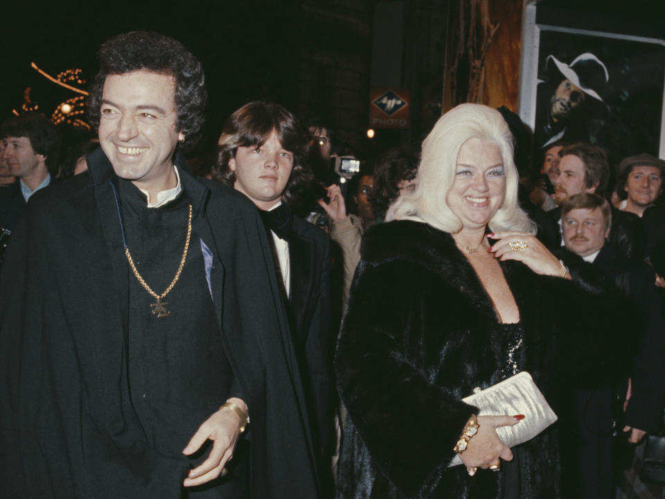 English actress Diana Dors (1931 - 1984), her husband Alan Lake (1940 - 1984) and their son Jason attend a screening of the television film 'Freedom Road', London, UK, 1980. (Photo by Keystone/Hulton Archive/Getty Images)