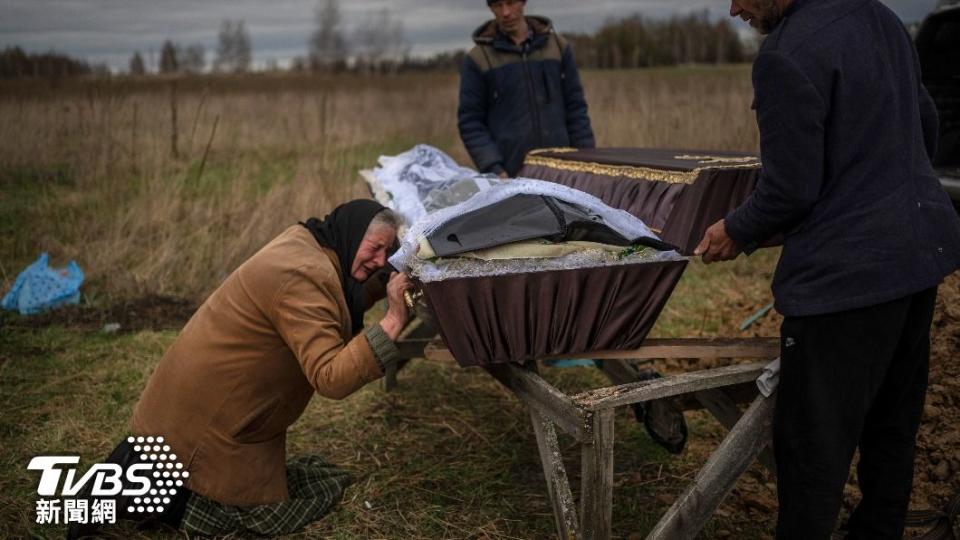 俄烏戰爭延燒至今超過一年，讓大批無辜烏克蘭平民受害。（圖／達志影像美聯社）