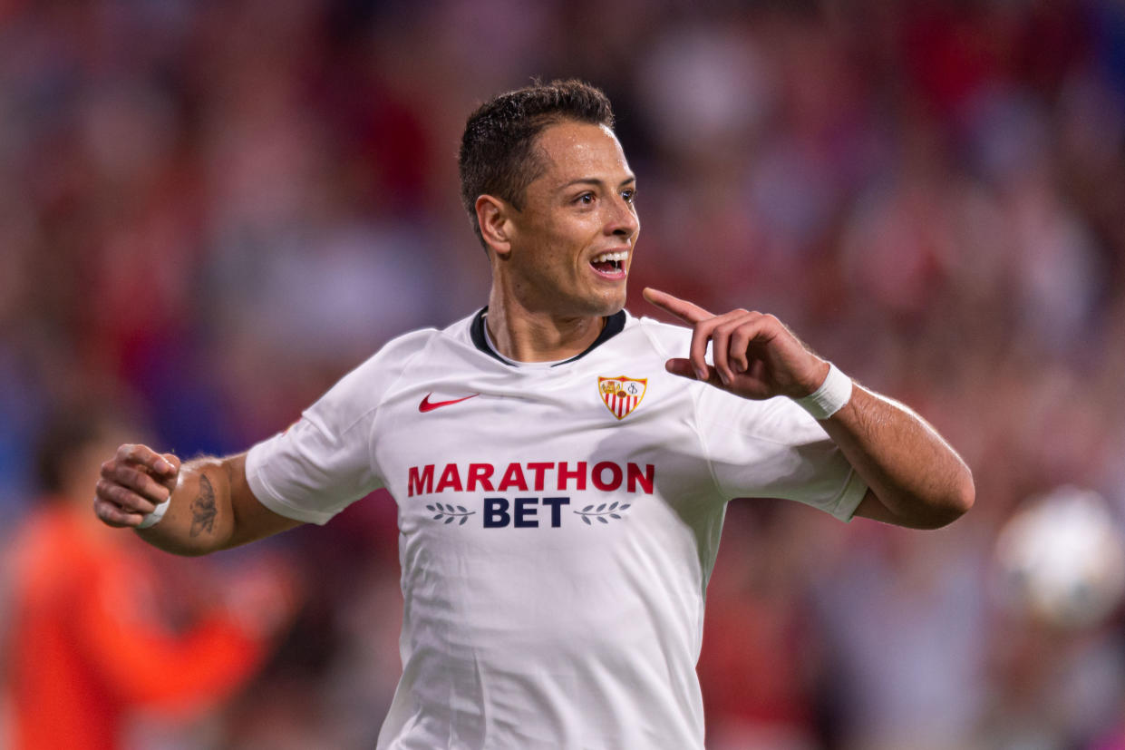 SEVILLA, SPAIN - OCTOBER 03: Javier Hernandez of FC Sevilla celebrates his team's first goal during the UEFA Europa League group A match between Sevilla FC and APOEL Nikosia at Estadio Ramon Sanchez Pizjuan on October 3, 2019 in Seville, Spain. (Photo by TF-Images/Getty Images)