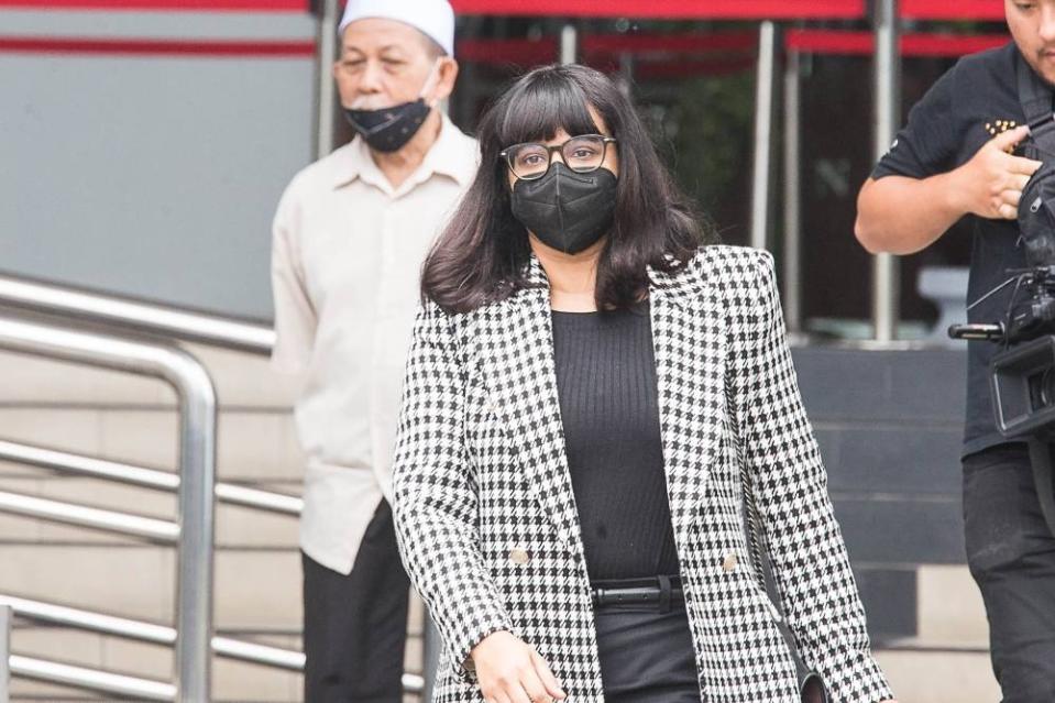 AmIslamic bank’s Jalan Raja Chulan branch manager R. Uma Devi at the Kuala Lumpur High Court, September 8, 2022. — Picture by Sayuti Zainudin