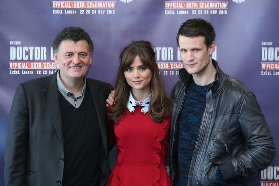 Moffat pictured with ‘Doctor Who’ actors Jenna Coleman, who played ‘Clara Oswald’ and former Doctor Matt Smith, in 2013 (Getty)