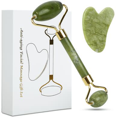 Jade roller and gua sha stone set