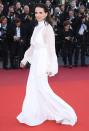 <p>Le blanc est encore de mise avec la comédienne française, qui déambule sur le tapis rouge dans cette tenue vaporeuse.<br>Crédit : Getty </p>