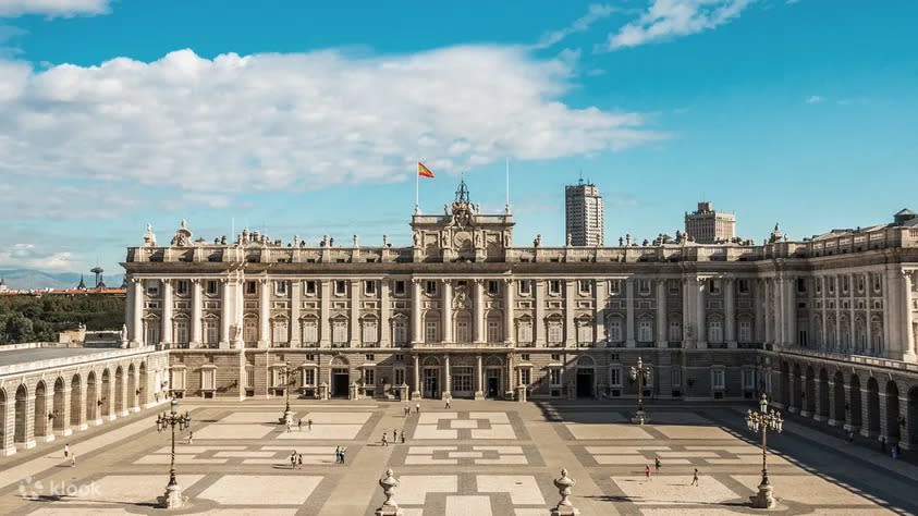 Royal Palace of Madrid Guided Tour with Fast Track Access. (Photo: Klook SG)