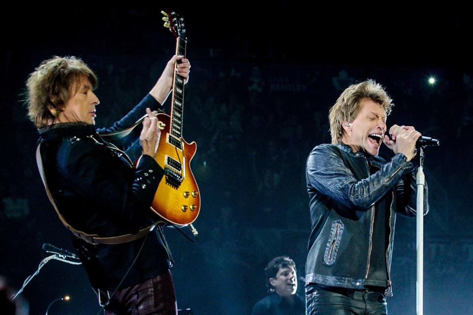 <p>Igor Vidyashev/ZUMAPRESS.com/Alamy</p> Richie Sambora and Jon Bon Jovi onstage in Ontario in 2013