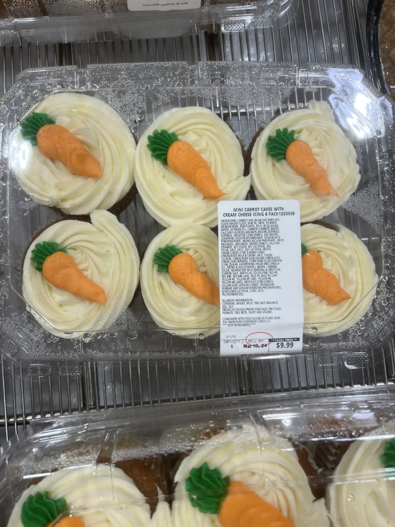 Mini carrot cakes with cream cheese icing.