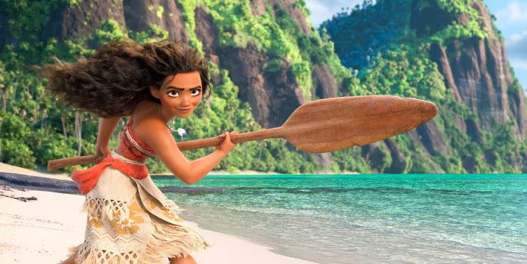 auli'i cravalho voices moana in disney's moana