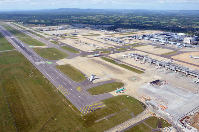 Passenger jets in near miss at Gatwick Airport