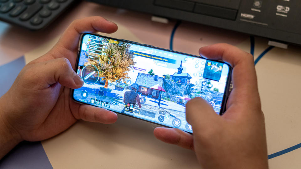 Vivo V29 Pro running PUBG Mobile