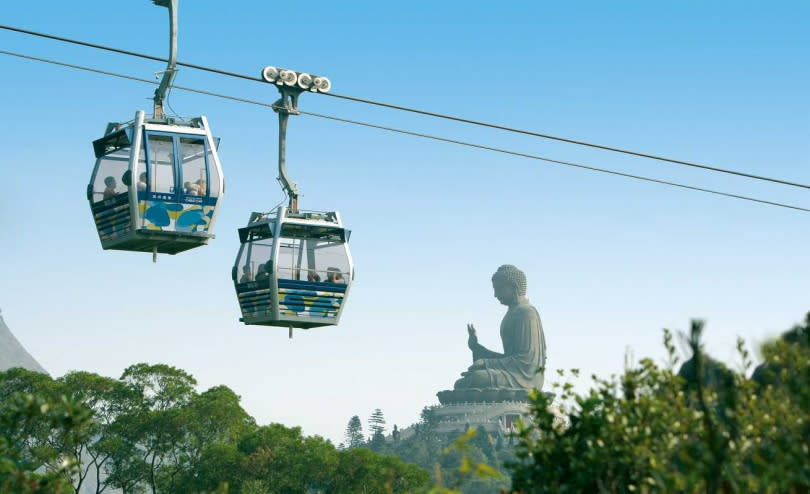   搭乘昂坪360纜車沿途可欣賞大嶼山景致。（圖／香港旅遊發展局提供）