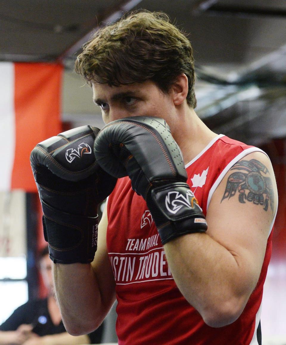 Prime Minister Justin Trudeau spars Gleason’s Boxing Gym in Brooklyn, New York on Thursday, April 21, 2016. THE CANADIAN PRESS/Sean Kilpatrick