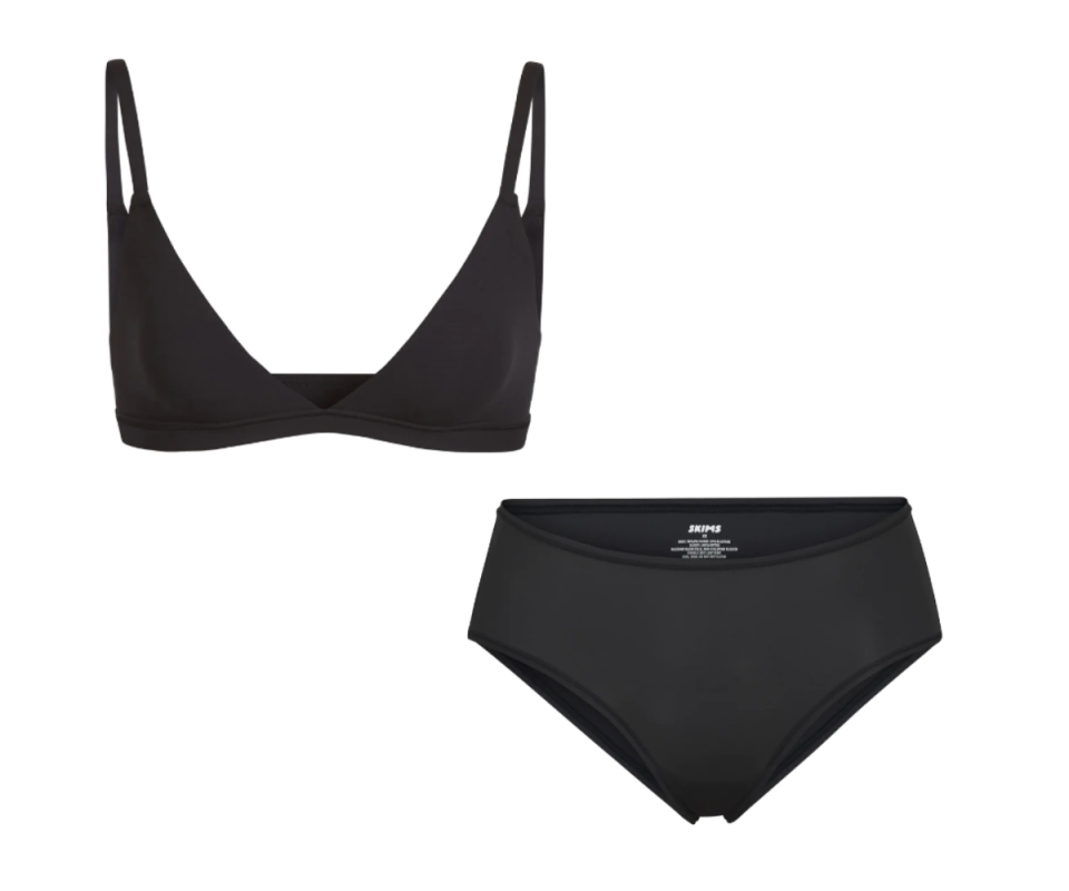 The Fits Everybody Triangle Bralette and the Cheeky Brief in black