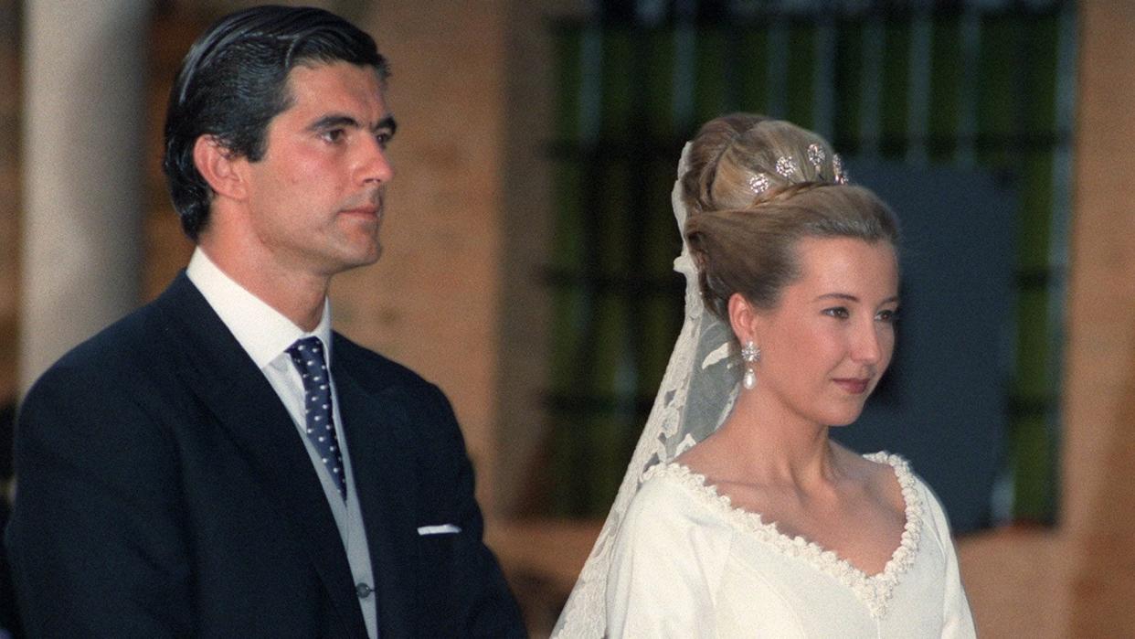 La Princesa Cristina de Borbón Dos-Sicilias y de Orleans y Don Pedro López-Quesada y Fernández-Urrutia, contrajeron matrimonio en Ciudad Real