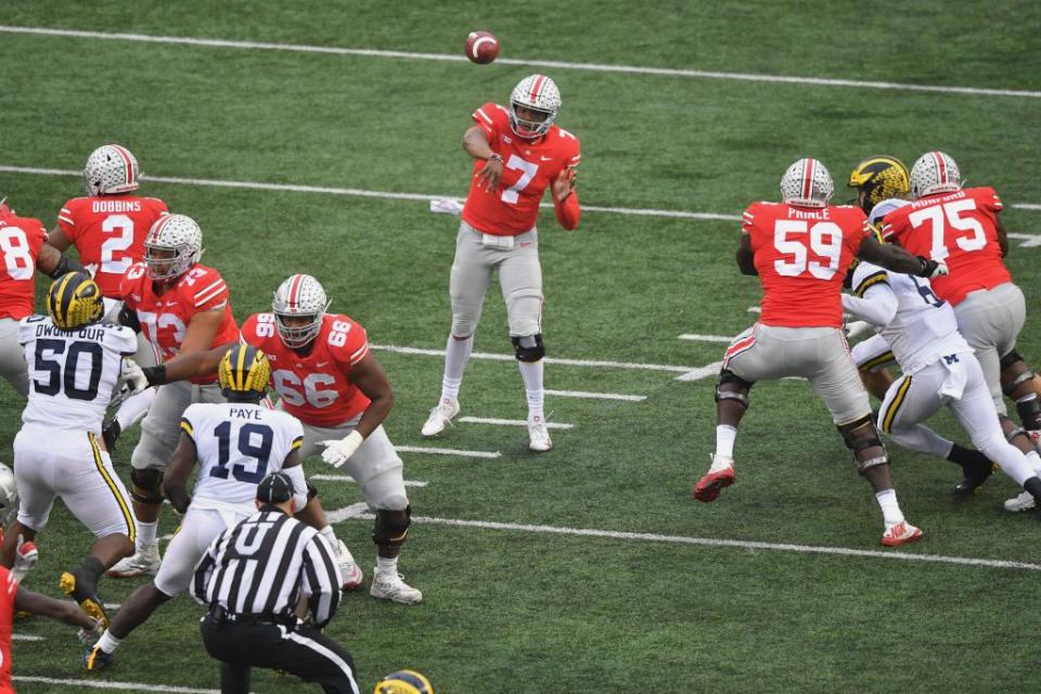 COLUMBUS, OH - NOVEMBER 24:  Dwayne Haskins #7 of the Ohio State Buckeyes passes for a touchdown in the first quarter against the Michigan Wolverines at Ohio Stadium on November 24, 2018 in Columbus, Ohio.  (Photo by Jamie Sabau/Getty Images)