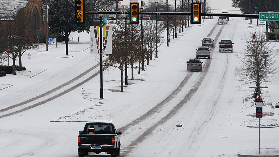 Drivers were still dealing with treacherous conditions on streets for the fourth day after unusual weather hit the area, in Fort Worth, Texas on February 17. Source: AP