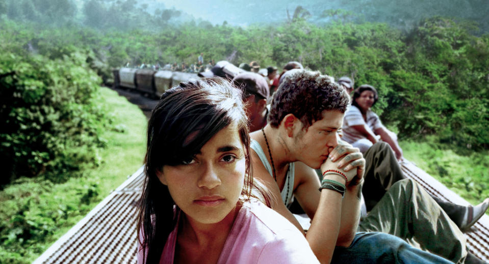 Paulina Gaitán und Edgar Flores in “Sin Nombre”