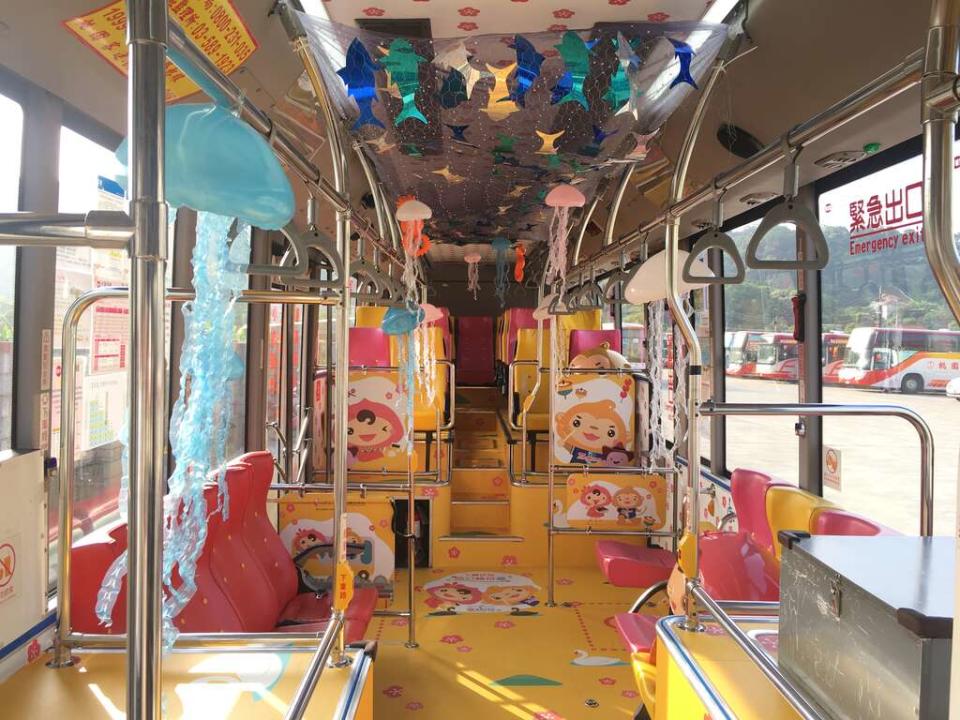 台灣好行大溪快線海洋水母公車內部。   圖：桃園觀旅局／提供