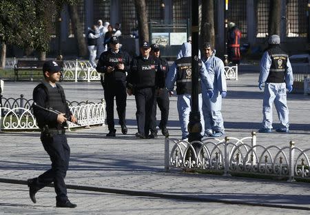 Police secure the area after an explosion near the Ottoman-era Sultanahmet mosque, known as the Blue mosque in Istanbul, Turkey January 12, 2016. REUTERS/Murad Sezer