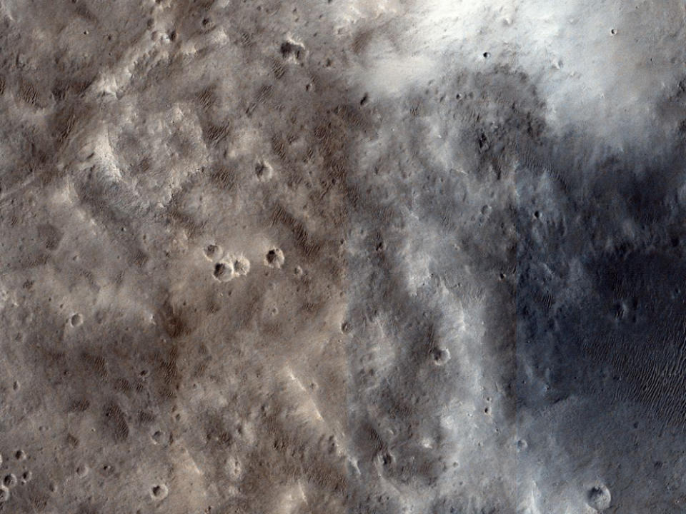 the-martian-western-edge-marth-crater-nasa
