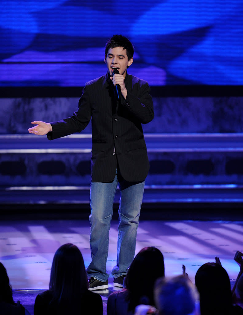 David Archuleta performs as one of the top 12 on the 7th season of American Idol.