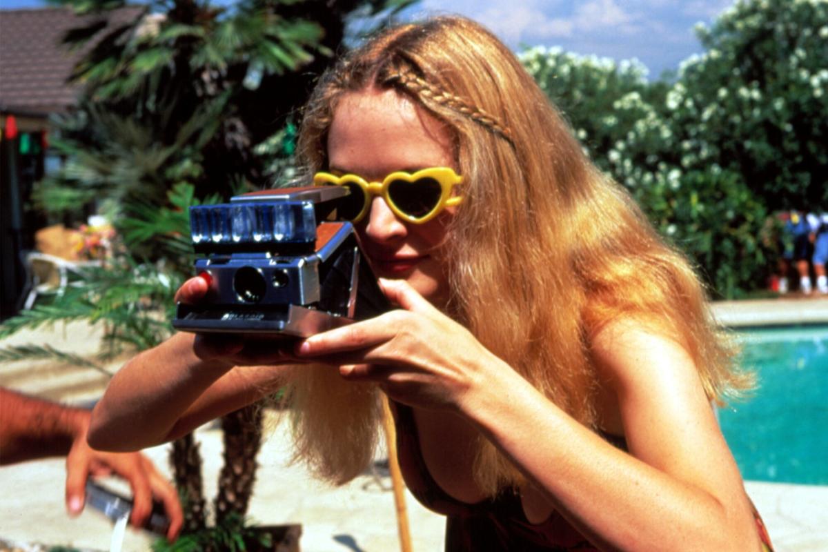 Heather Graham says Boogie Nights nude scene was terrifying but she thought beggars cant be choosers photo