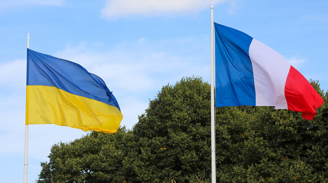 The flag of France and the flag of Ukraine. Stock photo: Getty Images