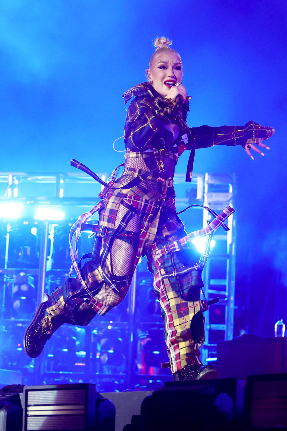 INDIO, CALIFORNIA - APRIL 13: (FOR EDITORIAL USE ONLY) Gwen Stefani of No Doubt performs at the Coachella Stage during the 2024 Coachella Valley Music and Arts Festival at Empire Polo Club on April 13, 2024 in Indio, California. (Photo by Arturo Holmes/Getty Images for Coachella)