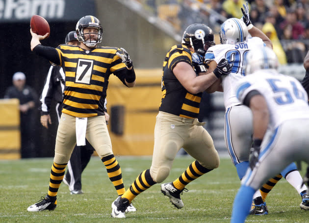 Steelers again wear throwback uniforms that should be thrown back