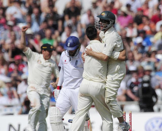 Graham Onions was the last man out as Australia clinched victory by an innings and 80 runs in 2009