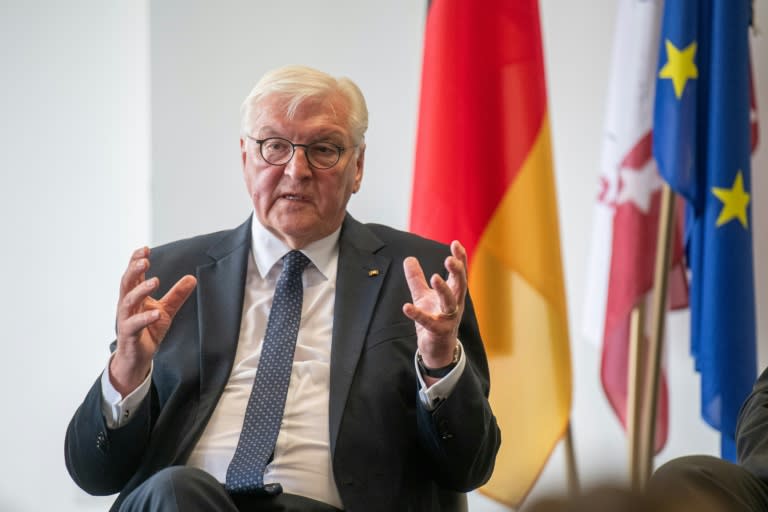 Bundespräsident Frank-Walter Steinmeier hat vor einer Relativierung des DDR-Unrechts gewarnt. "Wir müssen in unserer Gesellschaft das offene Gespräch über die Zeit der SED-Diktatur suchen", sagte er. (JONAS ROOSENS)