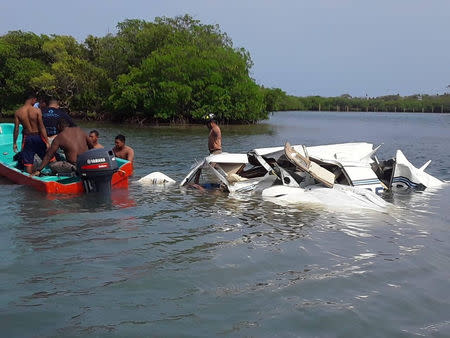 A view shows wreckage of a plane that crashed into the sea near the island of Roatan, Honduras, May 18, 2019, in this picture obtained from social media. Honduras Fire Department/via REUTERS