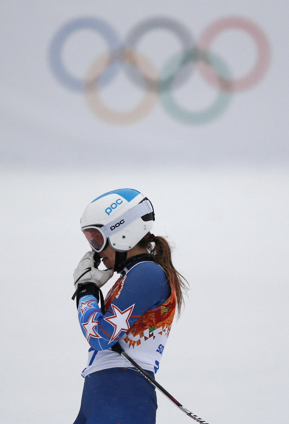 United States' Julia Mancuso reacts after skiing out of the first run of the women's giant slalom at the Sochi 2014 Winter Olympics, Tuesday, Feb. 18, 2014 in Krasnaya Polyana, Russia.(AP Photo/Christophe Ena)