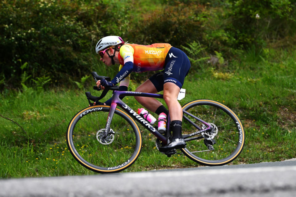 Images from Itzulia women 2023 stage 2, won by Demi Vollering
