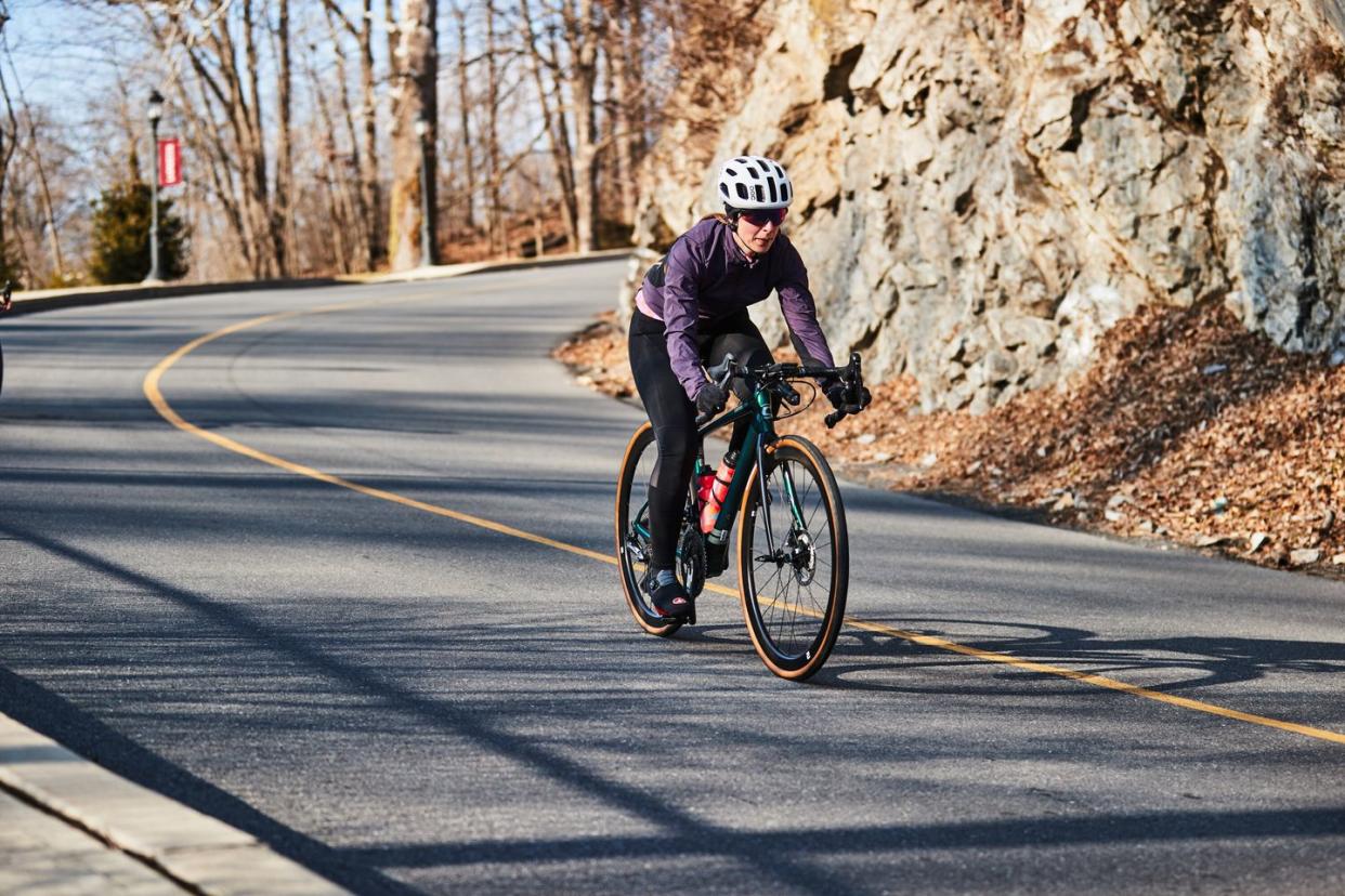 cyclist descending in control