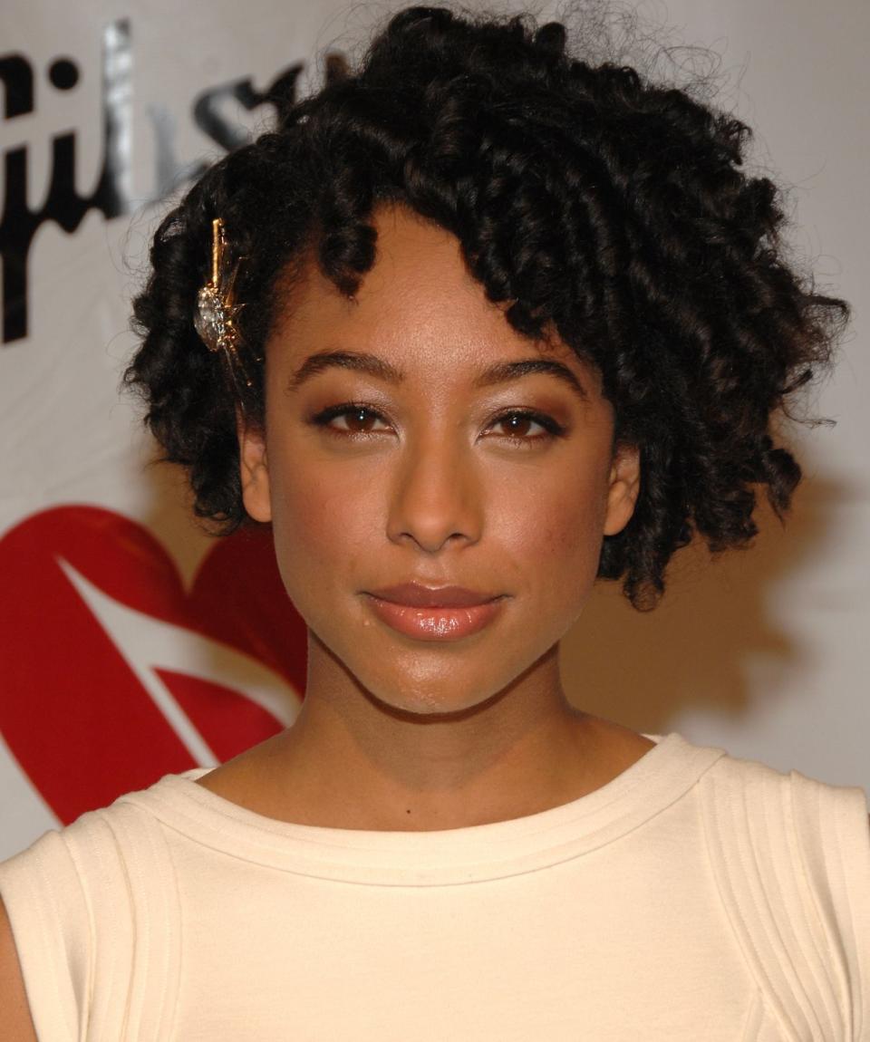 <p>Reminiscent of prim Easter Sunday ringlets, singer <strong>C</strong><strong>orrine Bailey Rae</strong>'s spirals are picture perfect. Simply wet your hair, wind curls around your finger, hold for 10 seconds and pull your finger out. It's really that simple. </p>