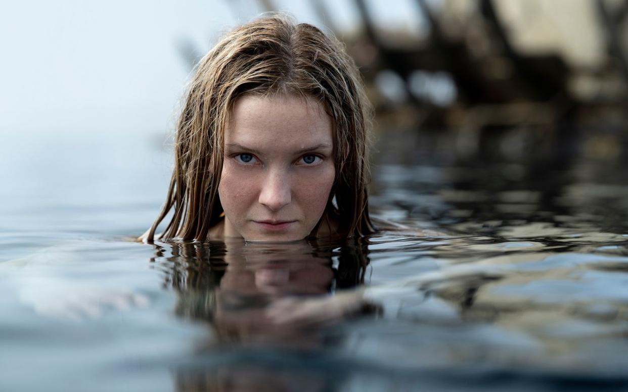 Galadriel (Morfydd Clark) will Sauron aufhalten - koste es, was es wolle. (Bild: Amazon Studios)