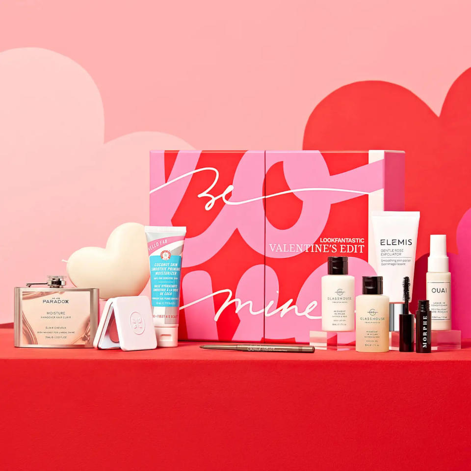 In the Valentine's Day beauty box you'll find nine beauty products from the biggest brands in the industry - six full-size.  (looks fantastic)
