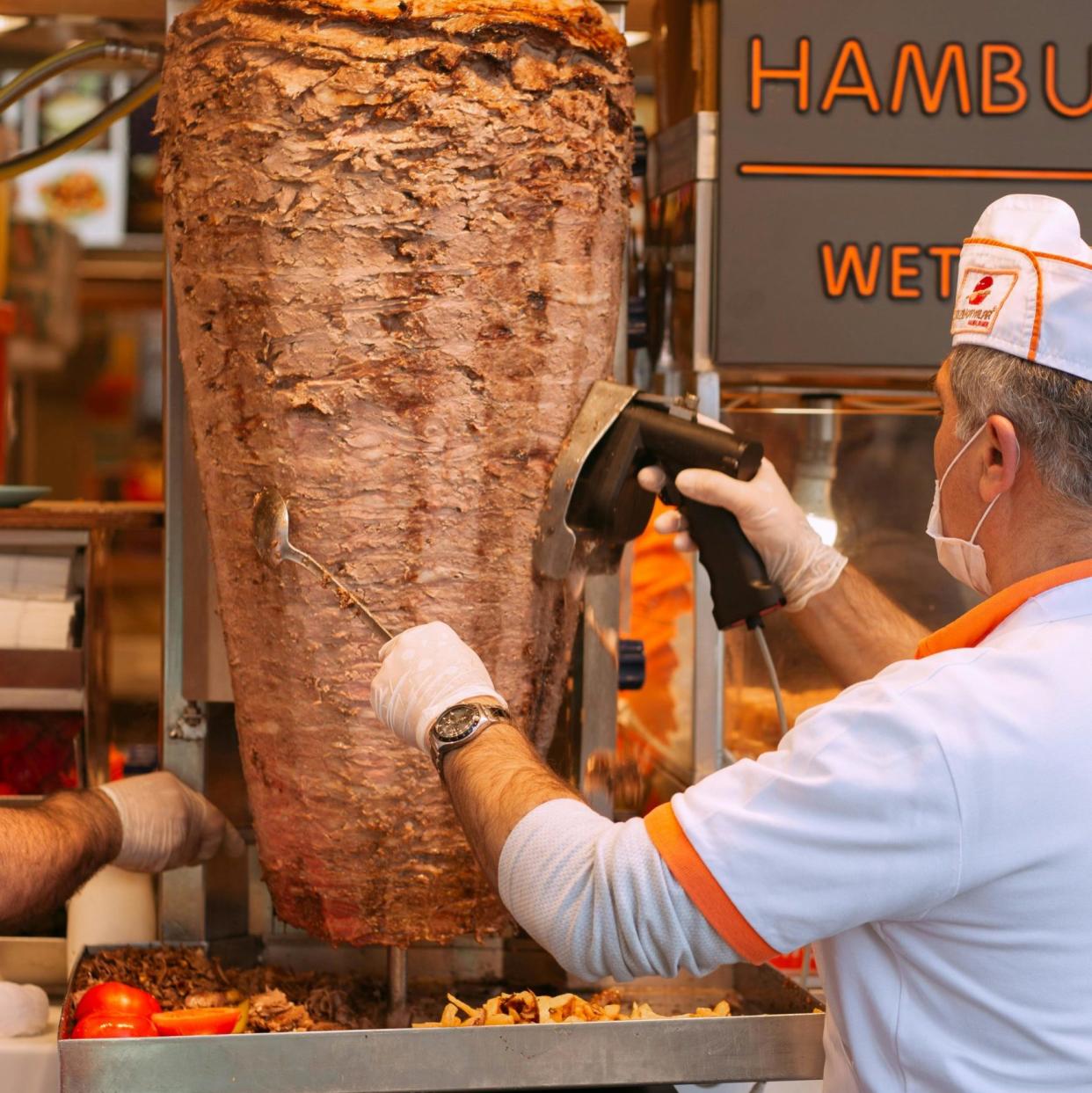 Den teuersten Döner gibt es in Hamburg, dort kostet er im Durchschnitt rund 6 Euro.  - Copyright: Meruyert Gonullu