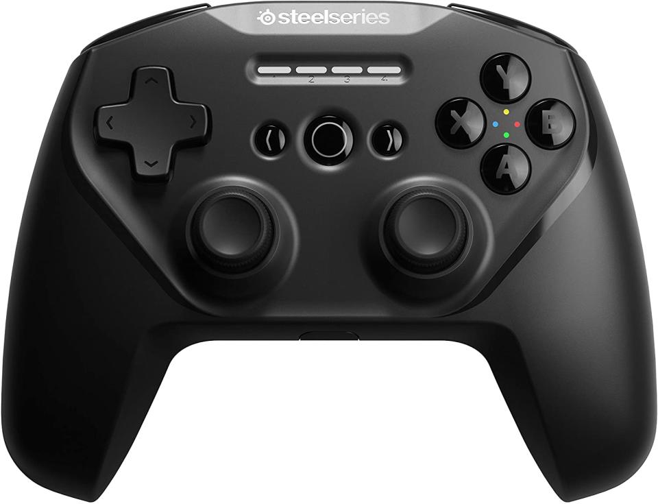 SteelSeries Stratus Duo Wireless Gaming Controller. (Photo: Amazon SG)