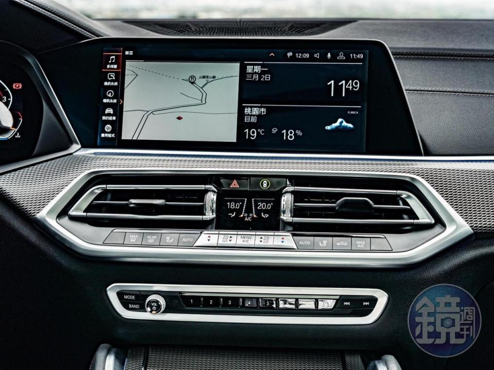 12.3吋中控觸控大螢幕，將所有行車資訊以虛擬數位化方式完整呈現。