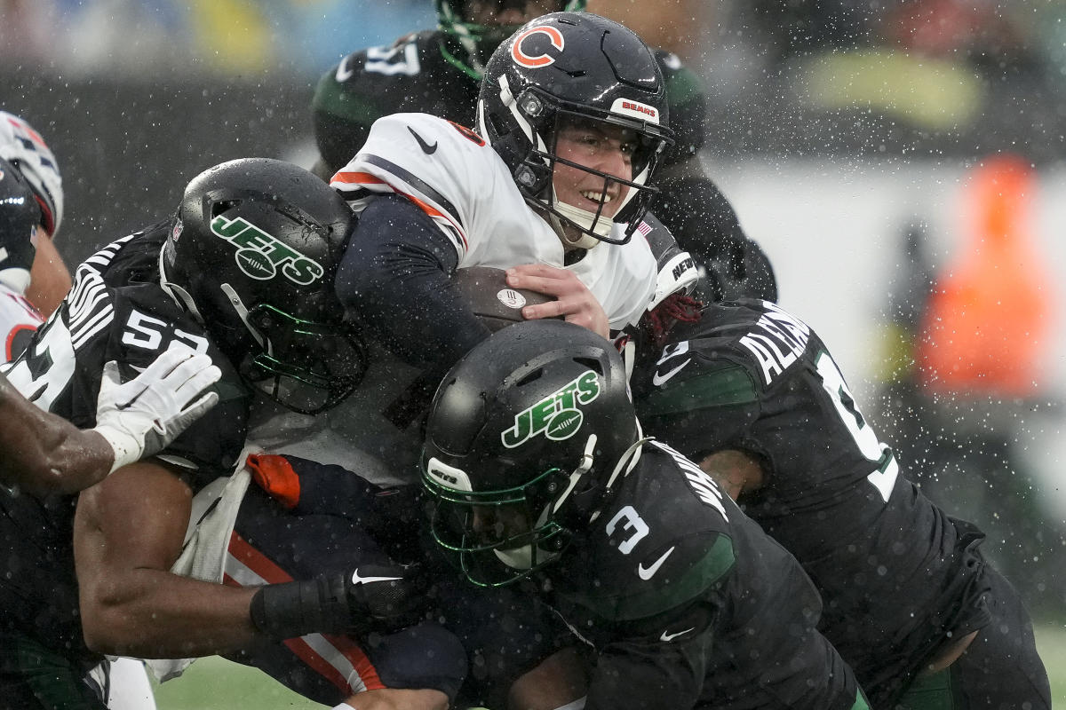 Bears QB Justin Fields won't play vs. Jets — and Trevor Siemian will after  all - Chicago Sun-Times